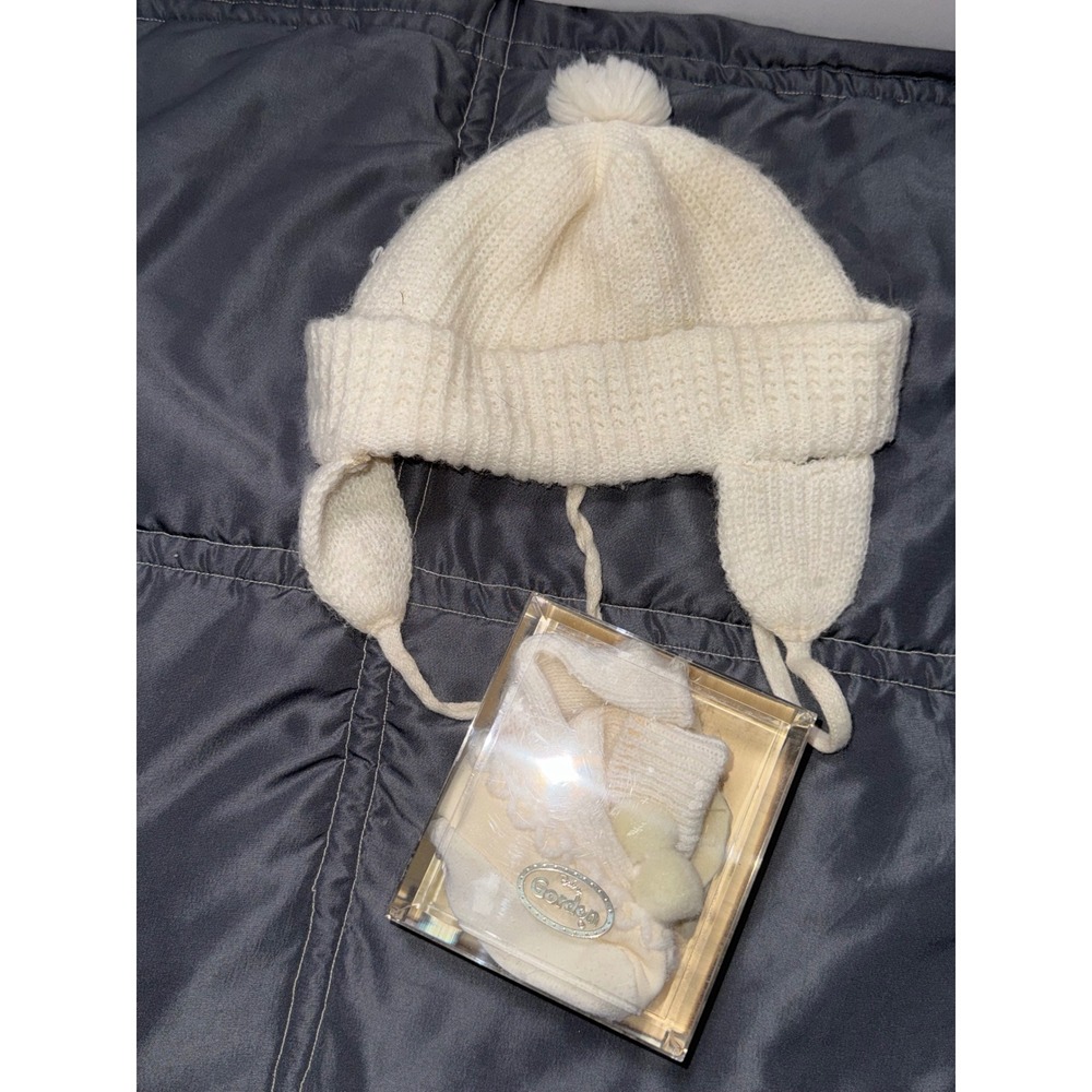 Vintage Baby Gordon White Knit Hat and Booteesock Crib Shoe Set with Box